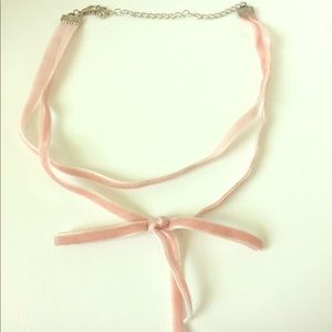 Fashion nova //🎀 Blush velvet choker bow necklace